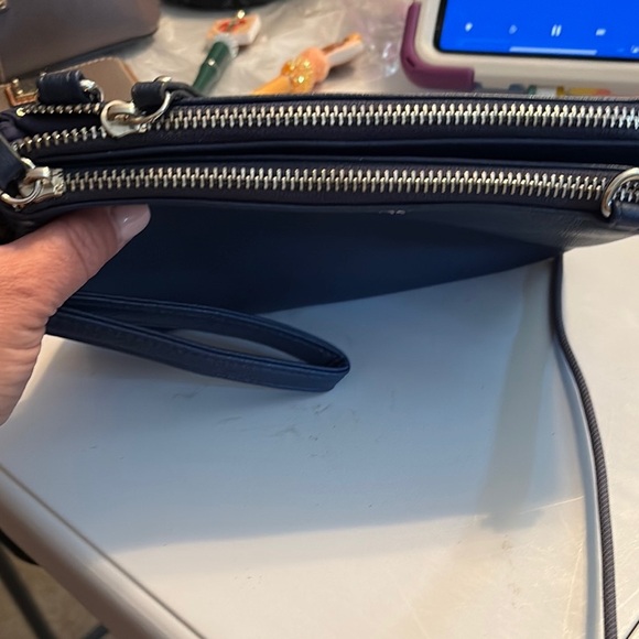 Kenneth Cole Reaction Dark Blue Wristlet - Picture 2 of 6